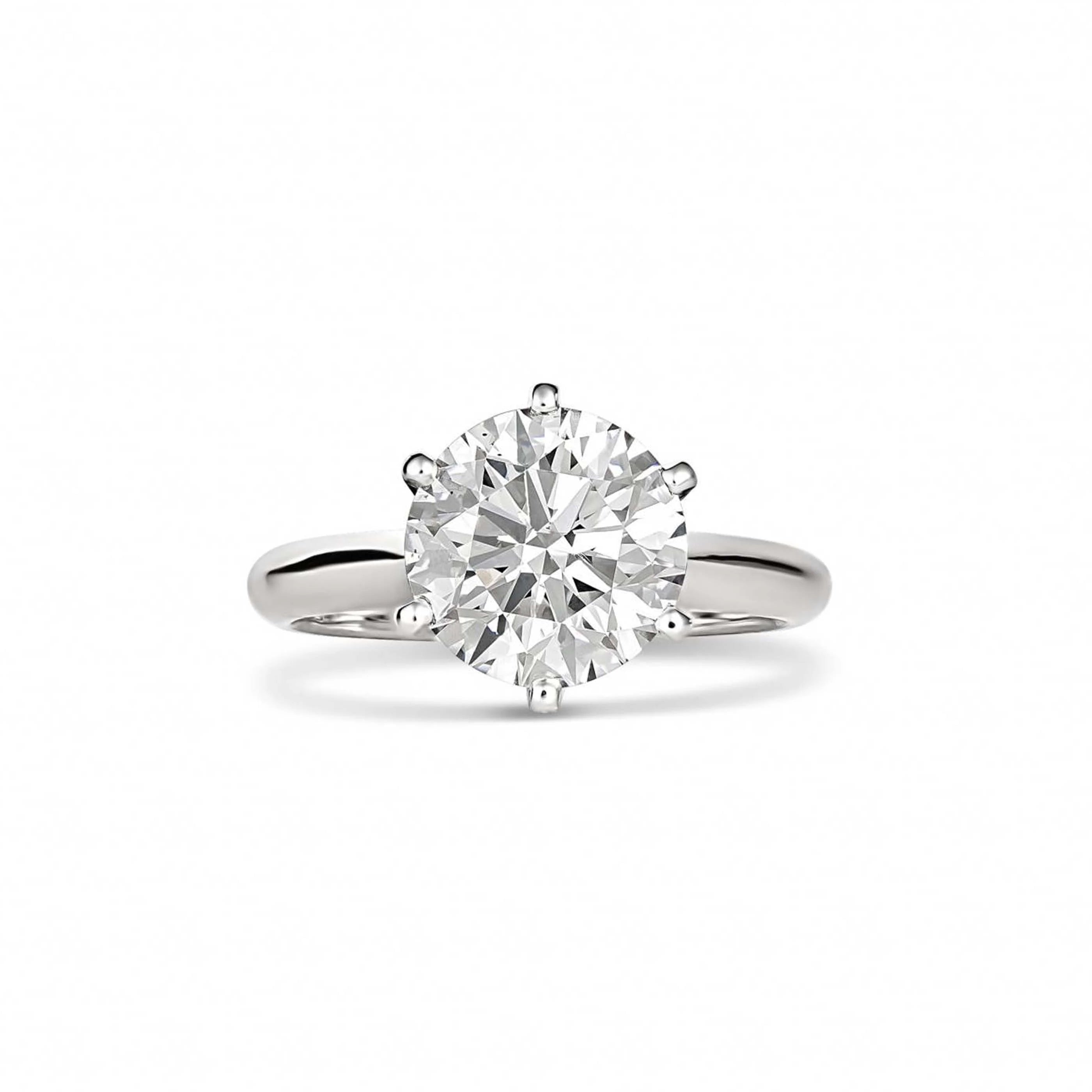 Brilliant Cut Diamond Engagement Ring | Platinum